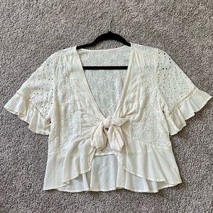 American Eagle tie front blouse